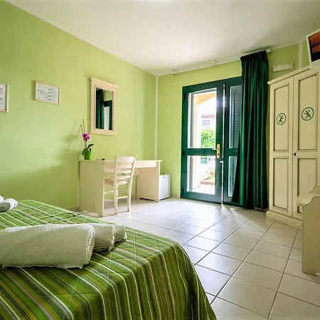 Ariadimari Hotel 3*